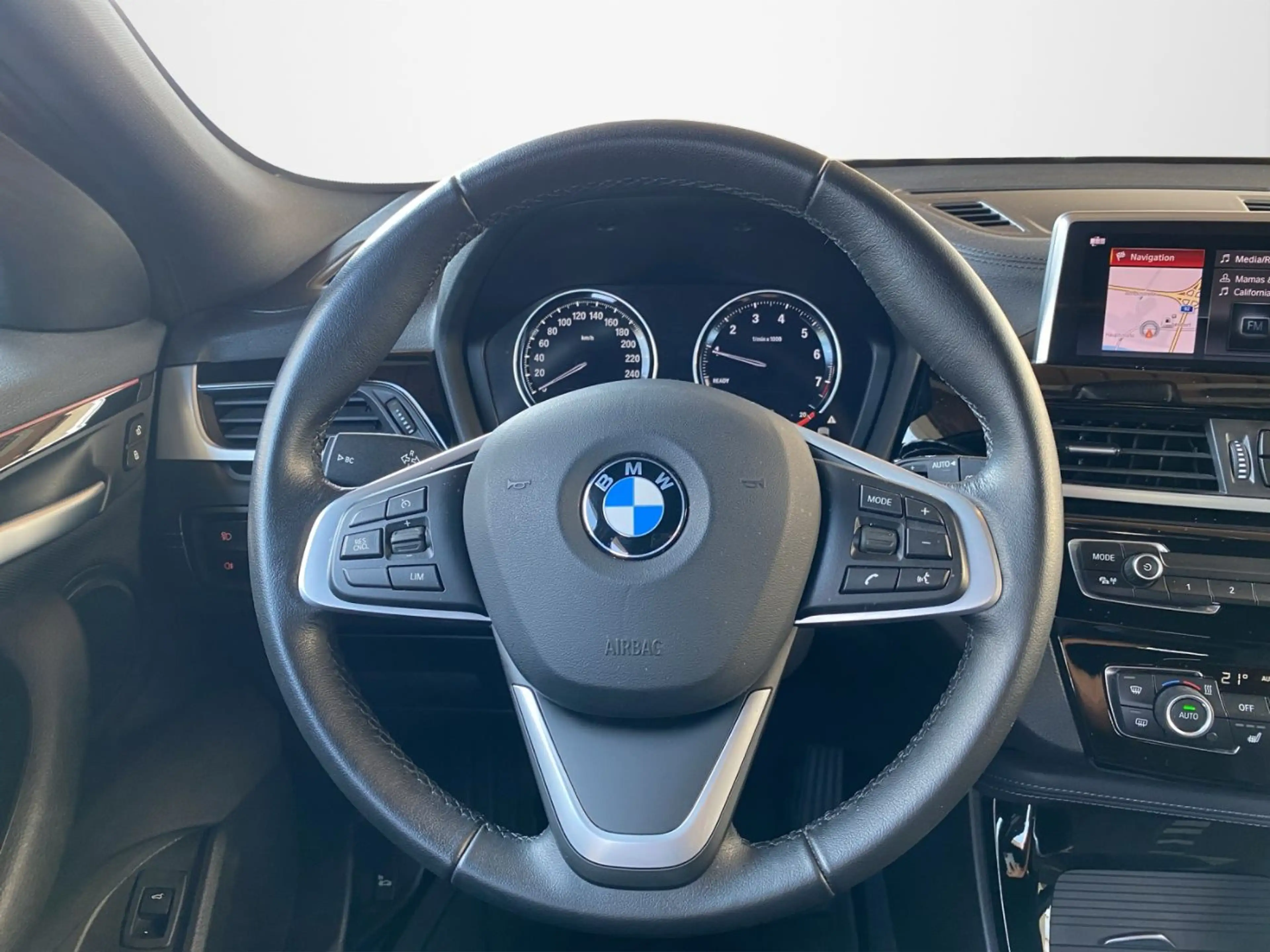 BMW X2 sDrive 18i Advantage Plus LED+2xKlima+KlimaA — photo 10