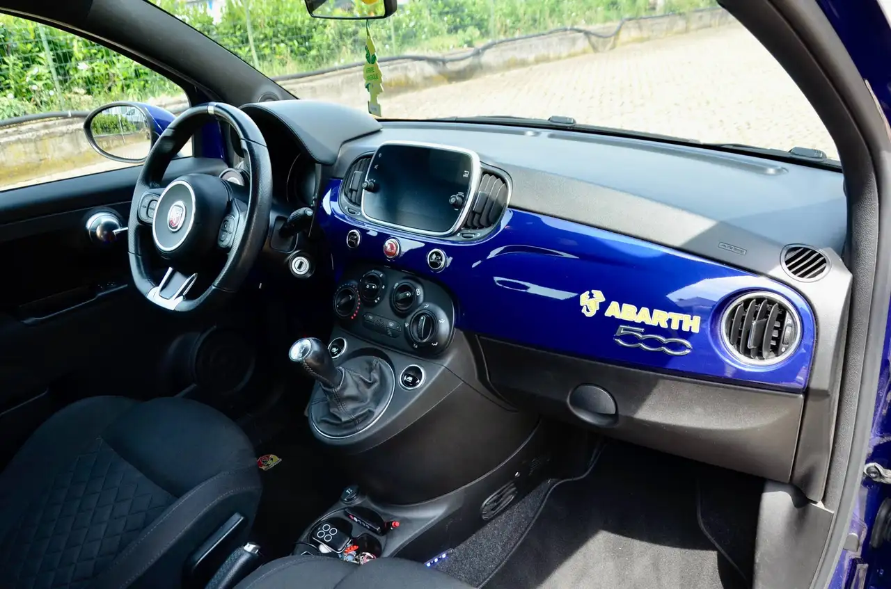 Abarth 595 2021 — фото 15