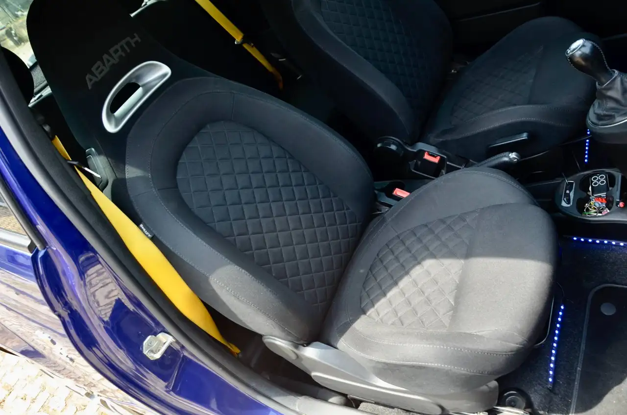 Abarth 595 2021 — фото 14