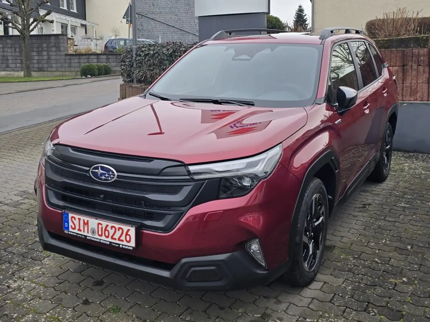 Subaru Forester 2.0ie Lineartronic Exclusive inkl. AHK Červená - 1