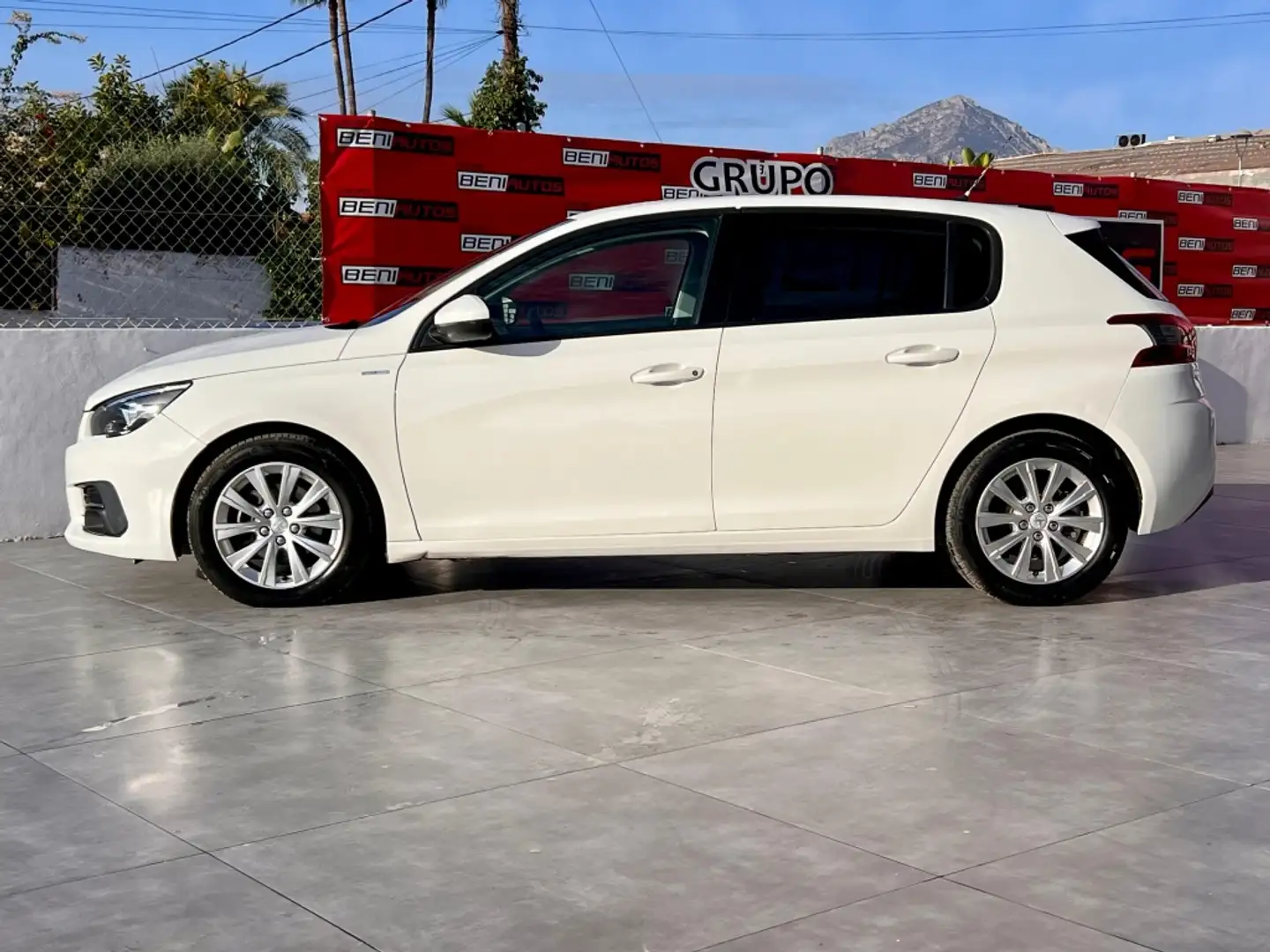 Peugeot 308 1.5BlueHDi S&S Allure EAT8 130 Blanc - 2