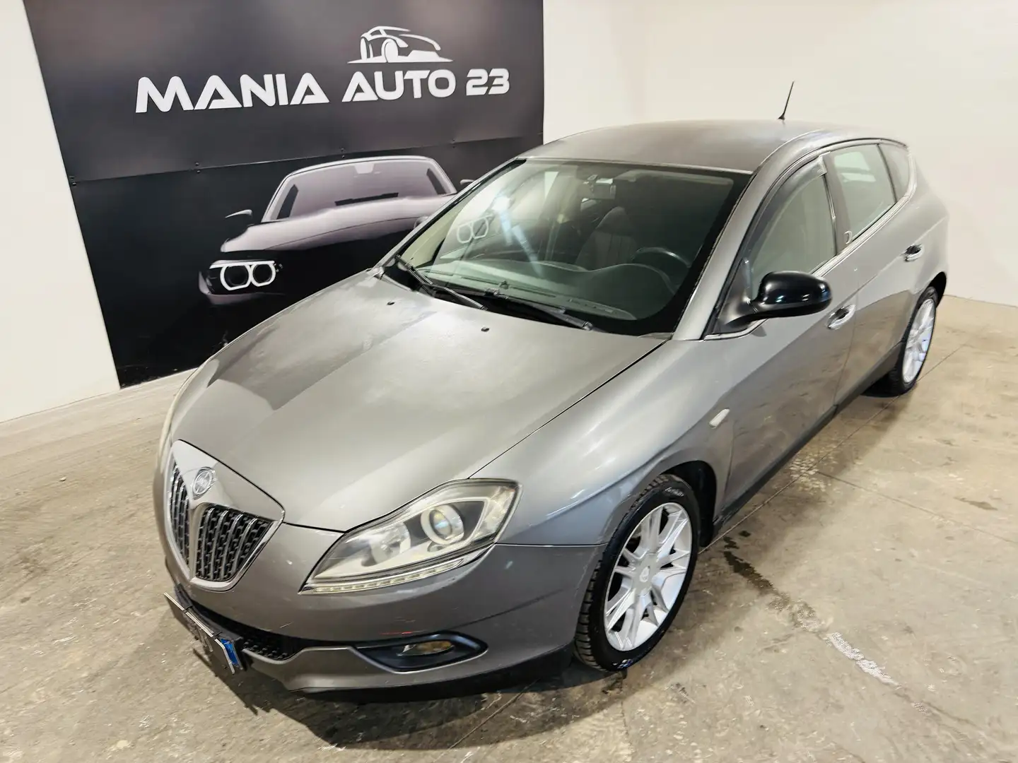 Lancia Delta Delta 1.6 mjt*AUTOMATICA*NEOPATENTATI* Gris - 2