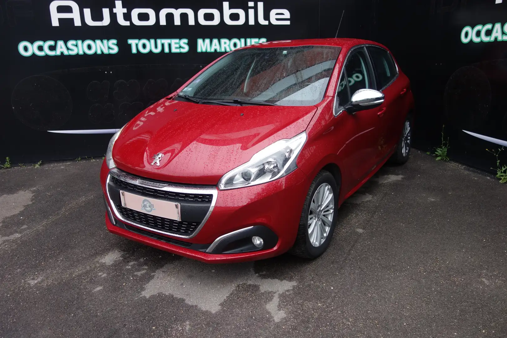 Peugeot 208 1.2 VTI 82ch BVM5 ALLURE Rojo - 2