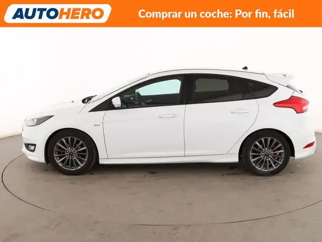 Ford Focus view 3
