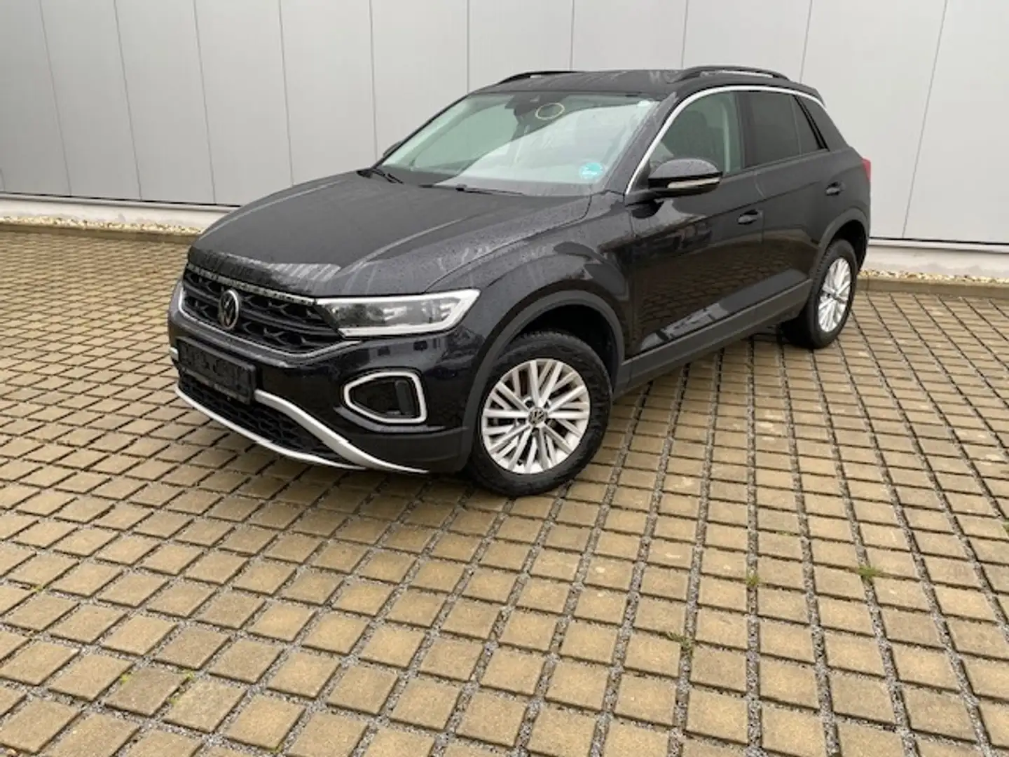 Volkswagen T-Roc 1.0 TSI Life LED-PLUS/NAVI+VZE/16-ZOLL/PARK-ASSIS Schwarz - 2