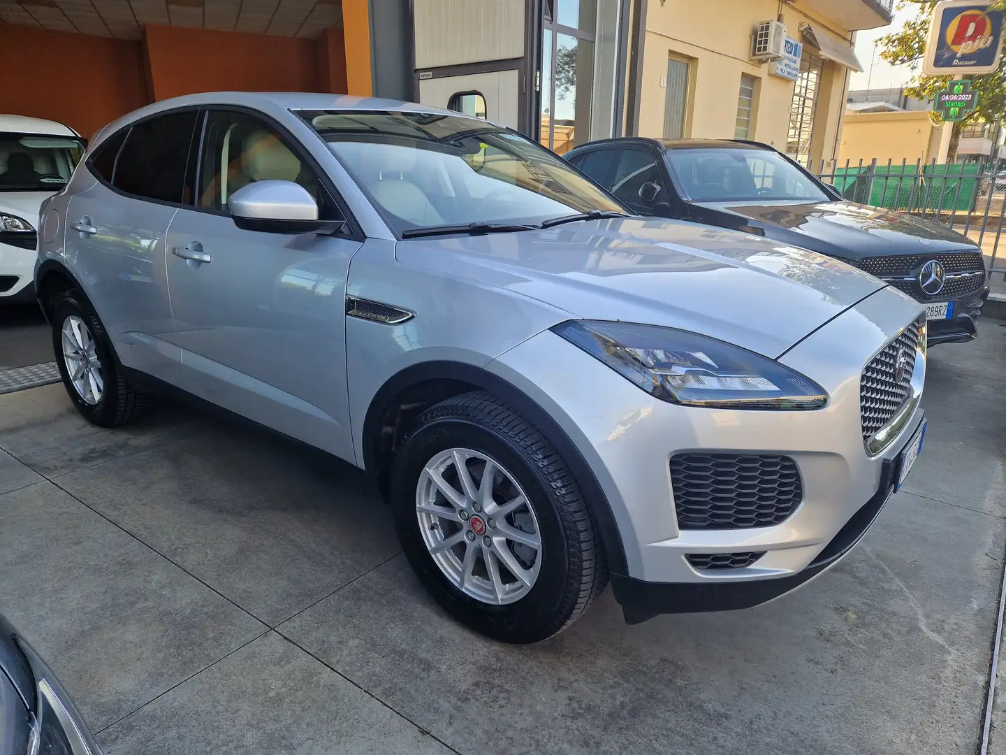 Jaguar E-Pace 2.0d i4 S awd 150cv auto Grau - 1