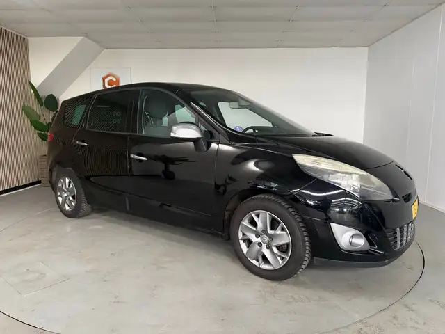 Renault Grand Scenic view 10