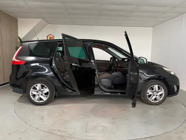Renault Grand Scenic view 9