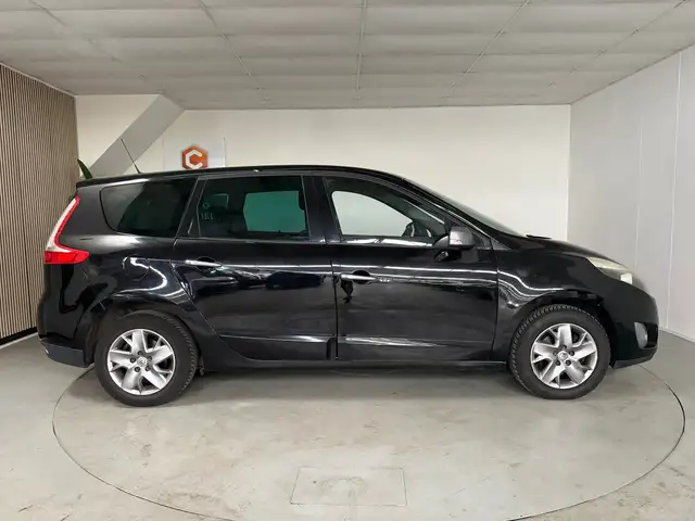 Renault Grand Scenic view 8