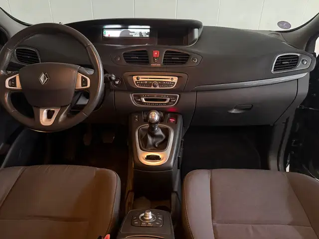 Renault Grand Scenic view 15