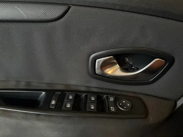 Renault Grand Scenic view 20