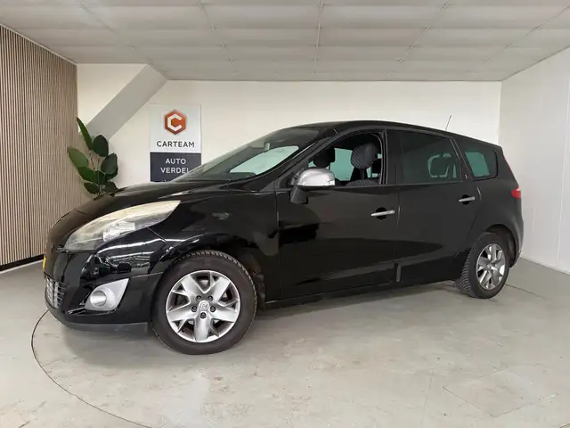 Renault Grand Scenic view 4