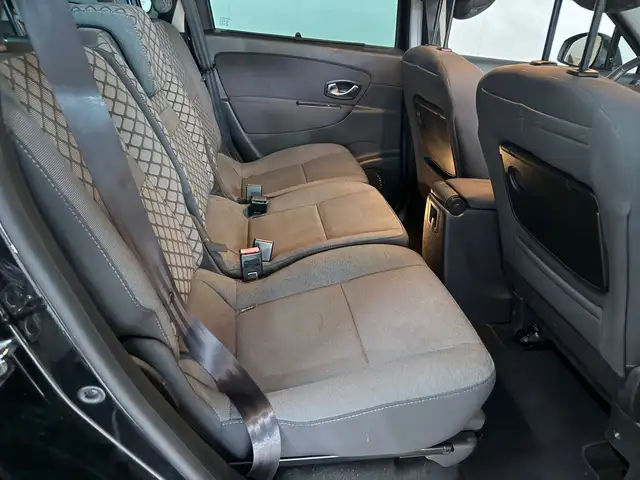 Renault Grand Scenic view 13