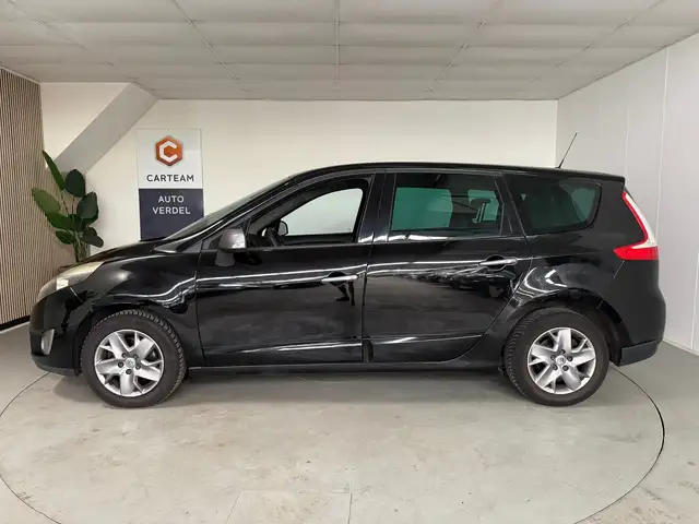 Renault Grand Scenic view 5