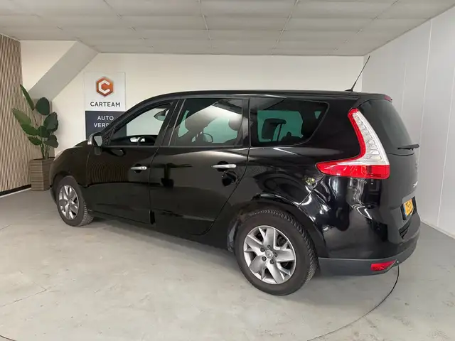 Renault Grand Scenic view 2