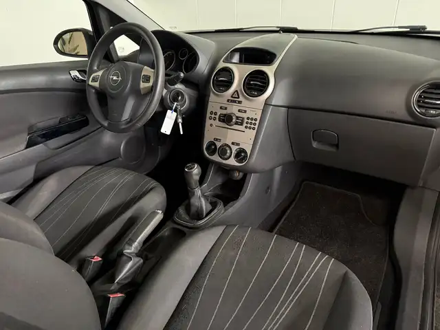 Opel Corsa view 3