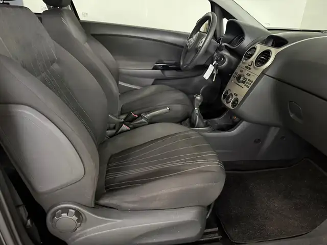 Opel Corsa view 13