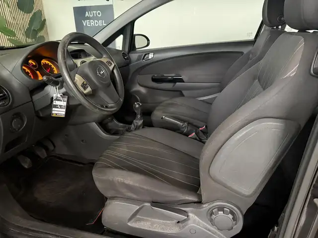 Opel Corsa view 12