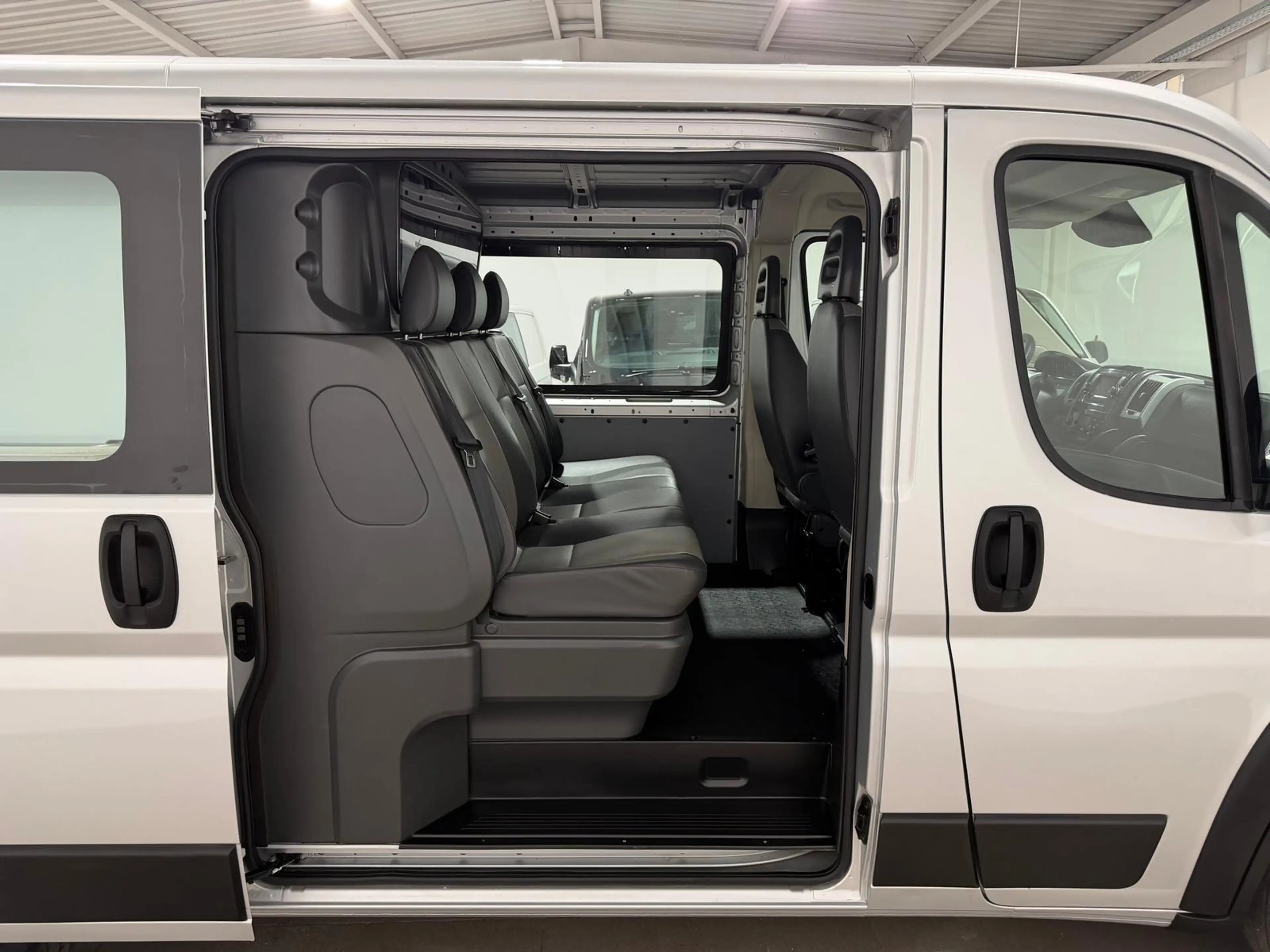 Fiat Ducato 35,Kasten-Doka(5-Si.),L2H1,Klima,PDC,AHK — photo 8