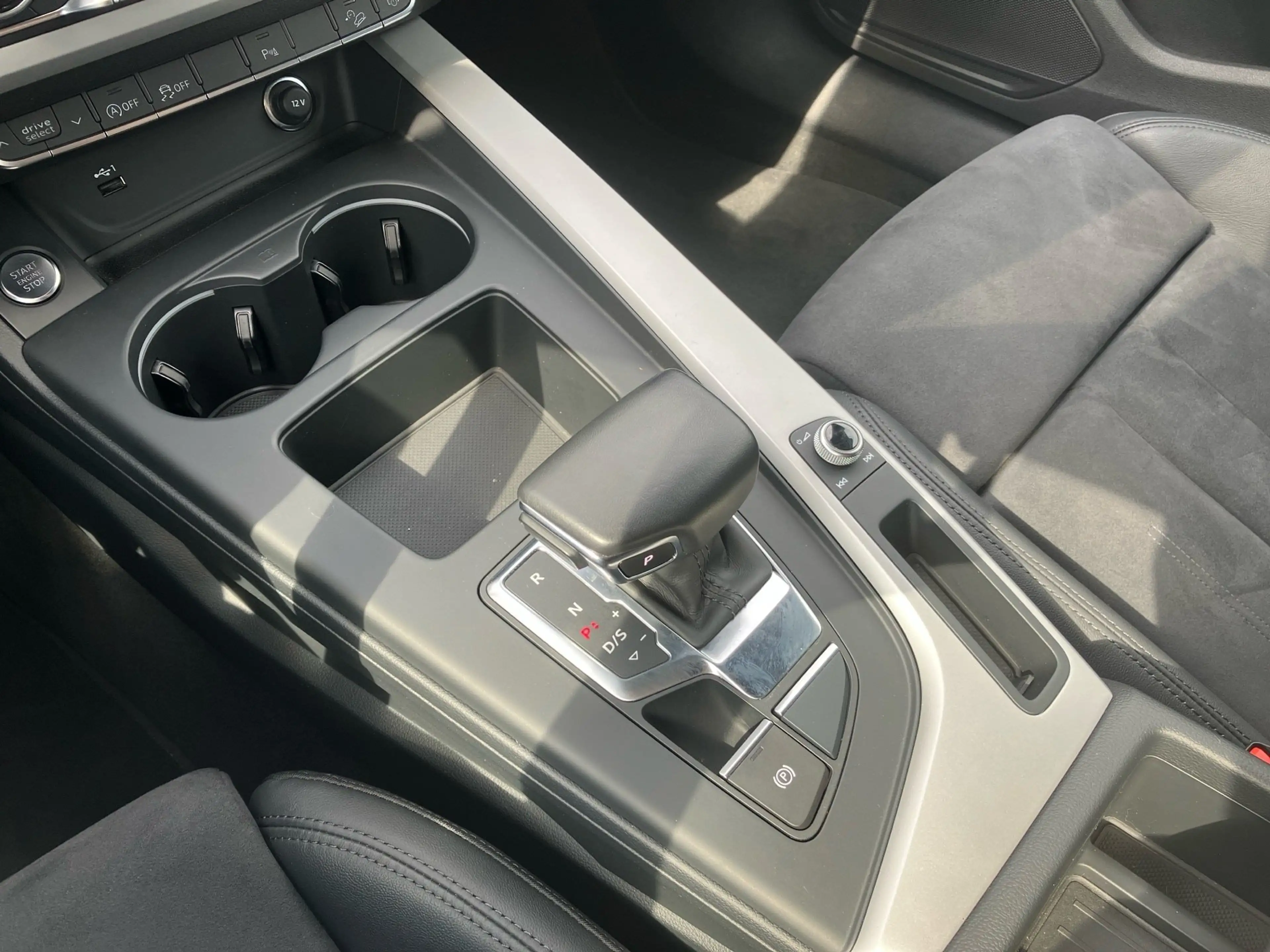 Audi A4 allroad QUATTRO 40TDI 204PS.STRONIC.MATRIX.NAVI.AHK.KAMERA — photo 14