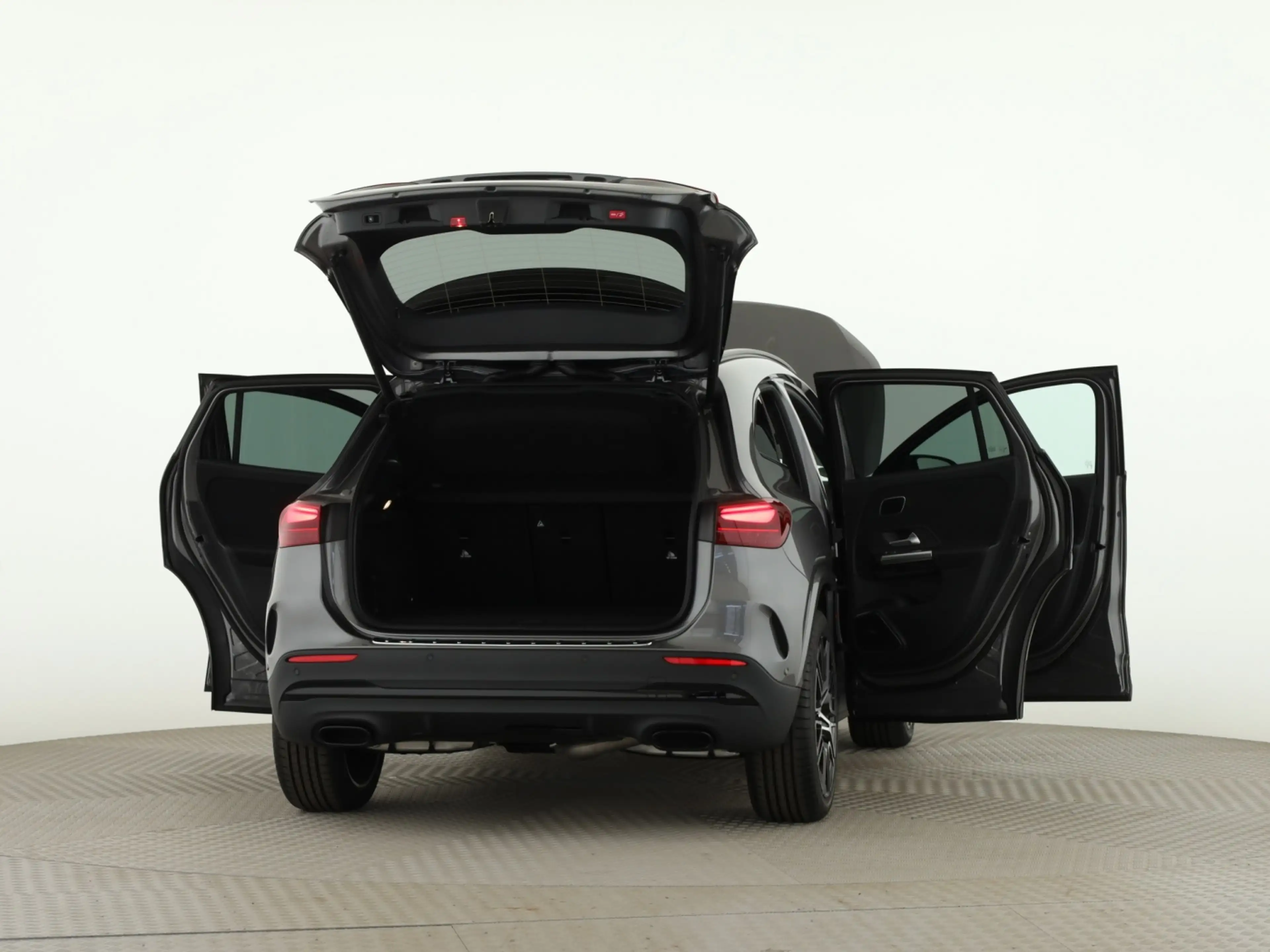 Mercedes-Benz GLA 220 d 4MATIC AMG*Burmeste*AHK*Pano*Fahrass.* — photo 9