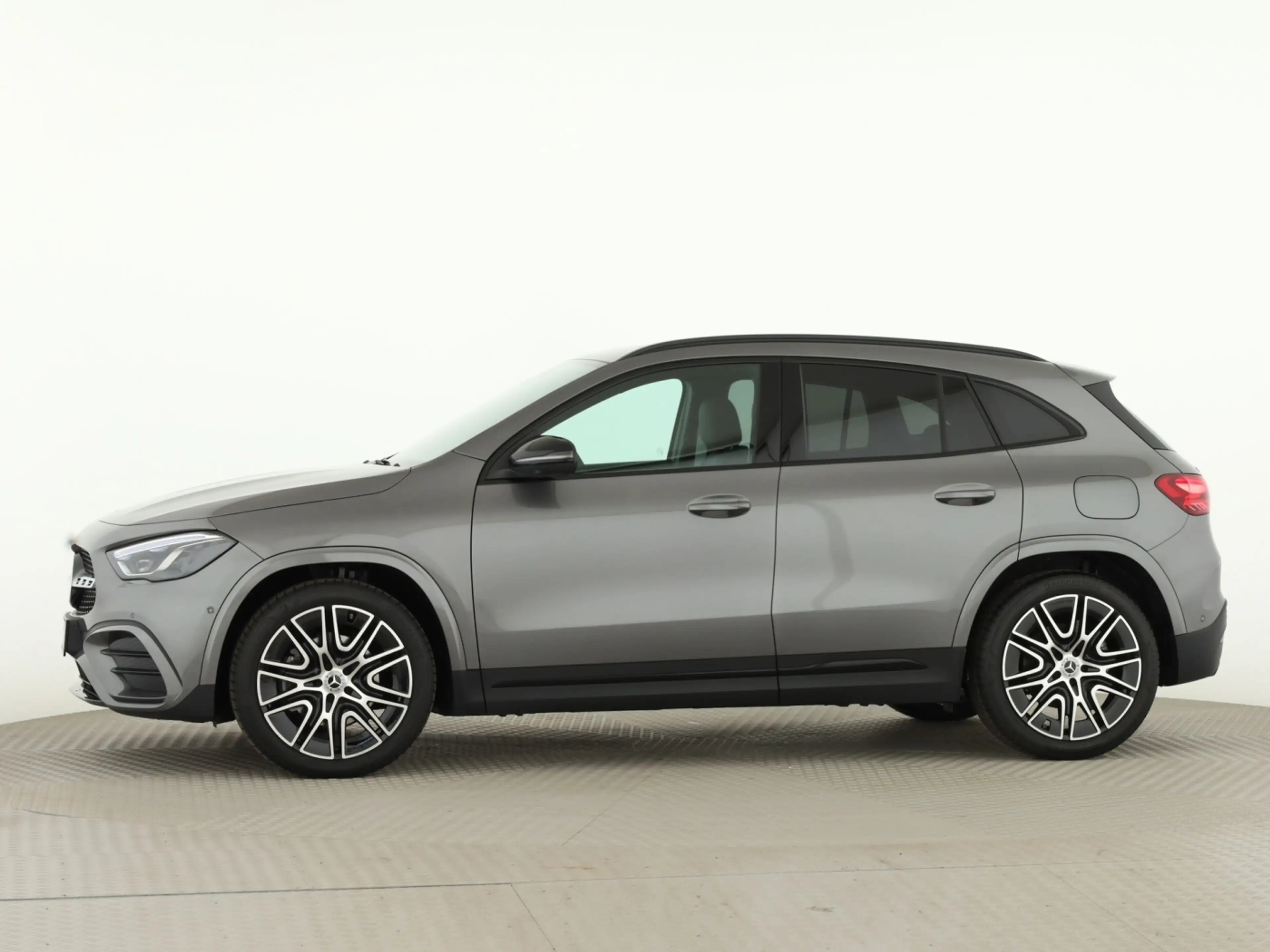 Mercedes-Benz GLA 220 d 4MATIC AMG*Burmeste*AHK*Pano*Fahrass.* — photo 7