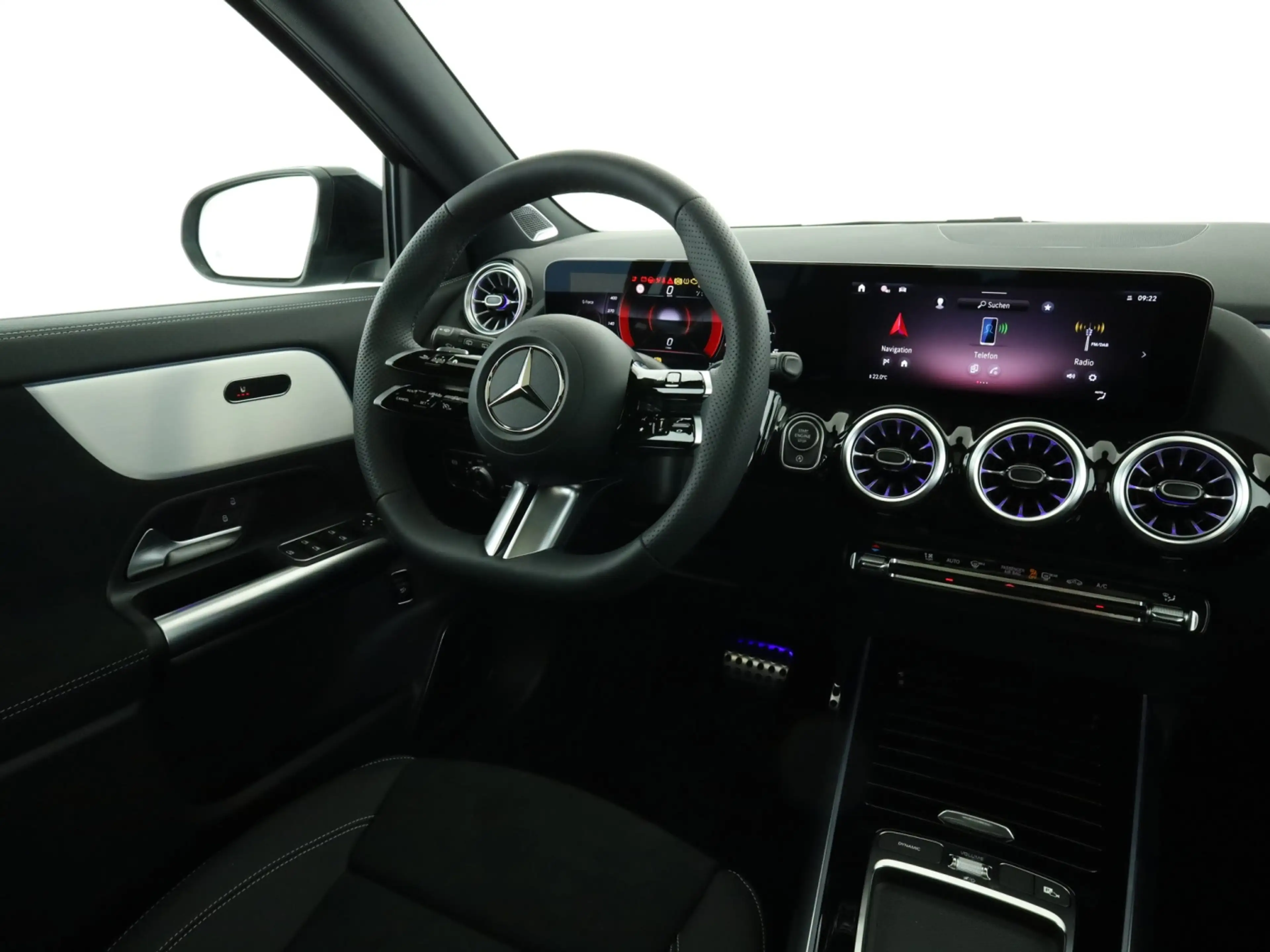 Mercedes-Benz GLA 220 d 4MATIC AMG*Burmeste*AHK*Pano*Fahrass.* — photo 10