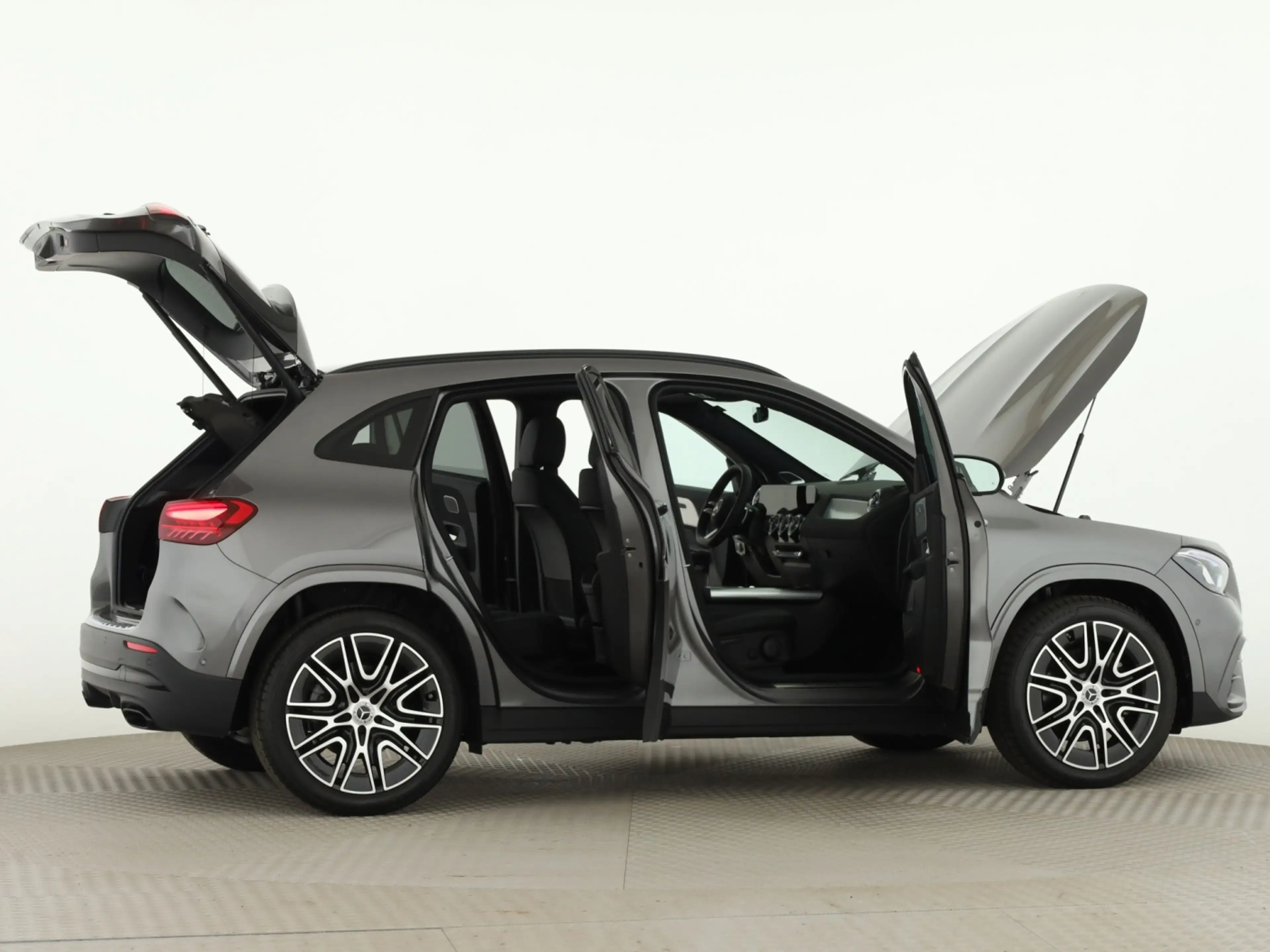 Mercedes-Benz GLA 220 d 4MATIC AMG*Burmeste*AHK*Pano*Fahrass.* — photo 8