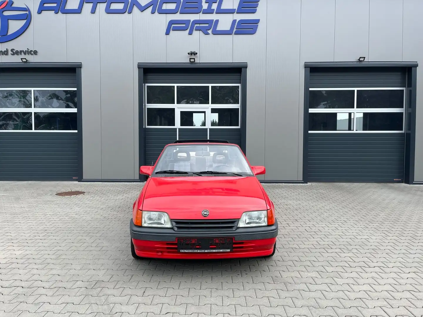 Opel Kadett Cabrio by Bertone Rot - 1
