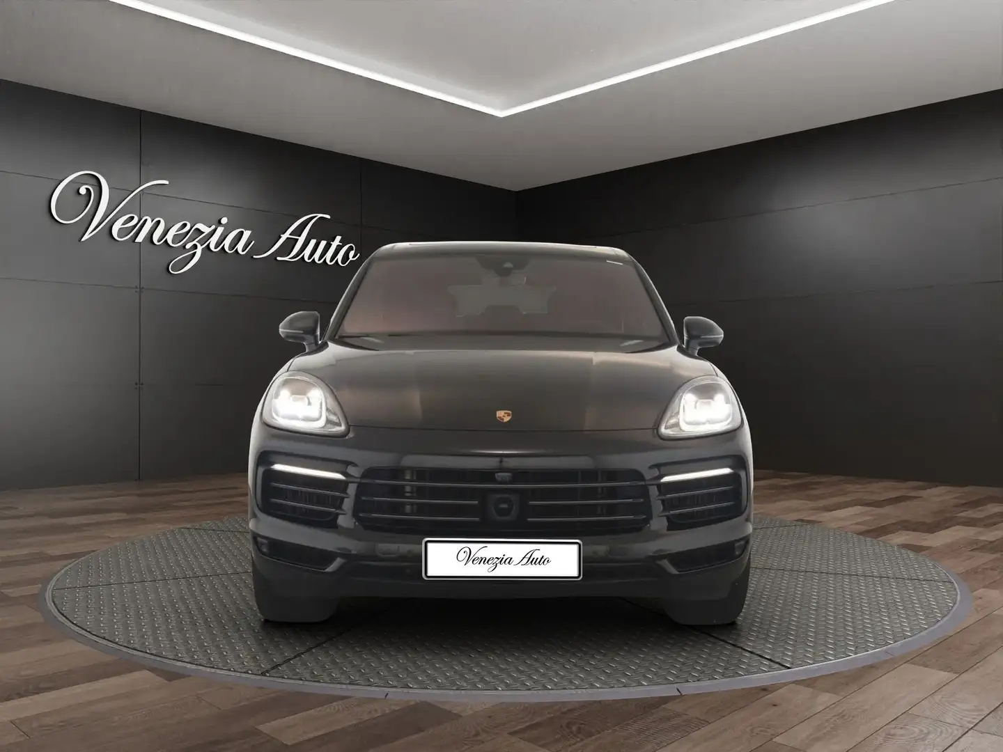 Porsche Cayenne Cayenne 3.0 V6 E-Hybrid Platinum Edition Zwart - 2