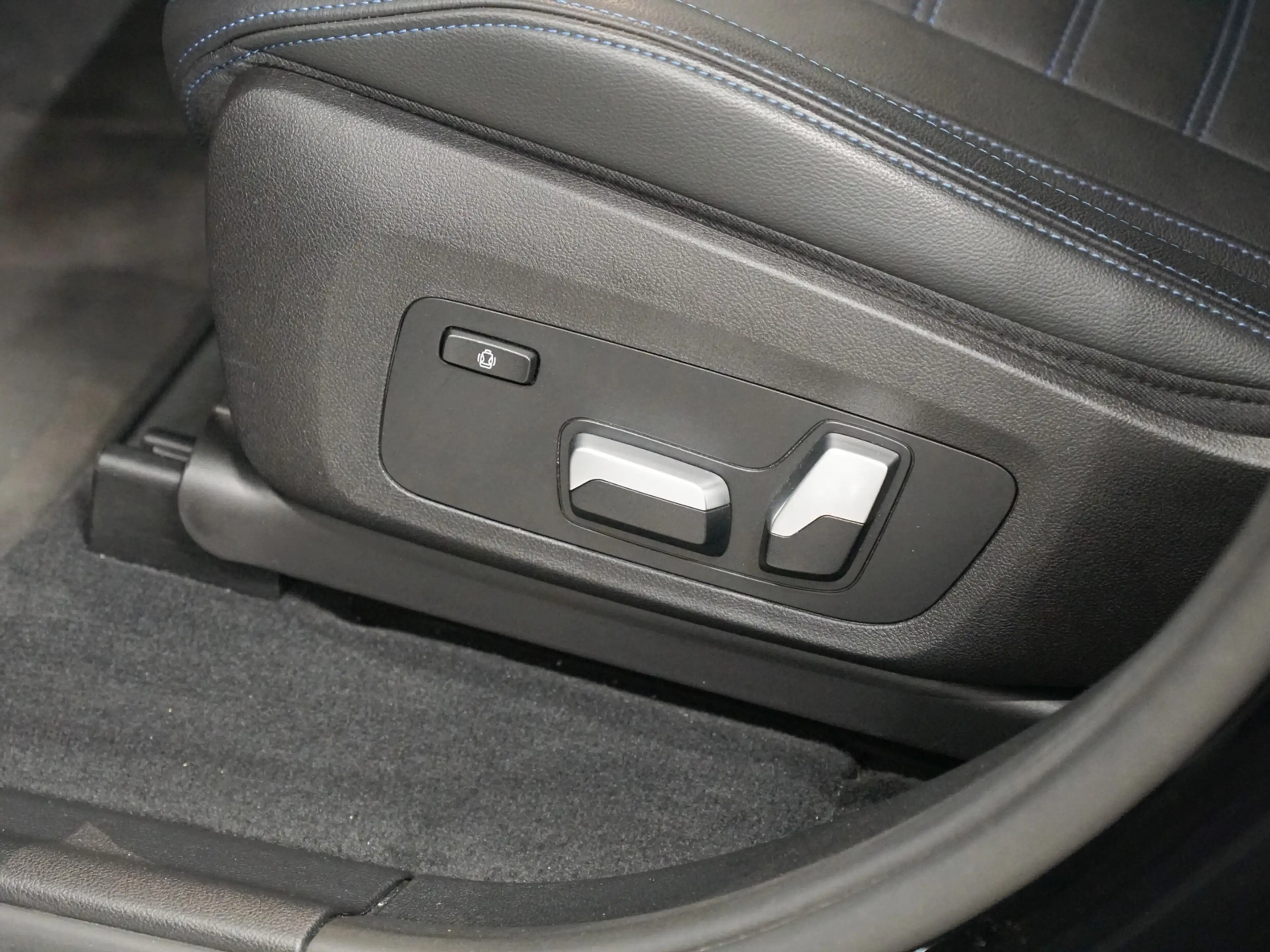 BMW X4 xDrive20i M-Sport | Elektr. Trekhaak | 20" — photo 28