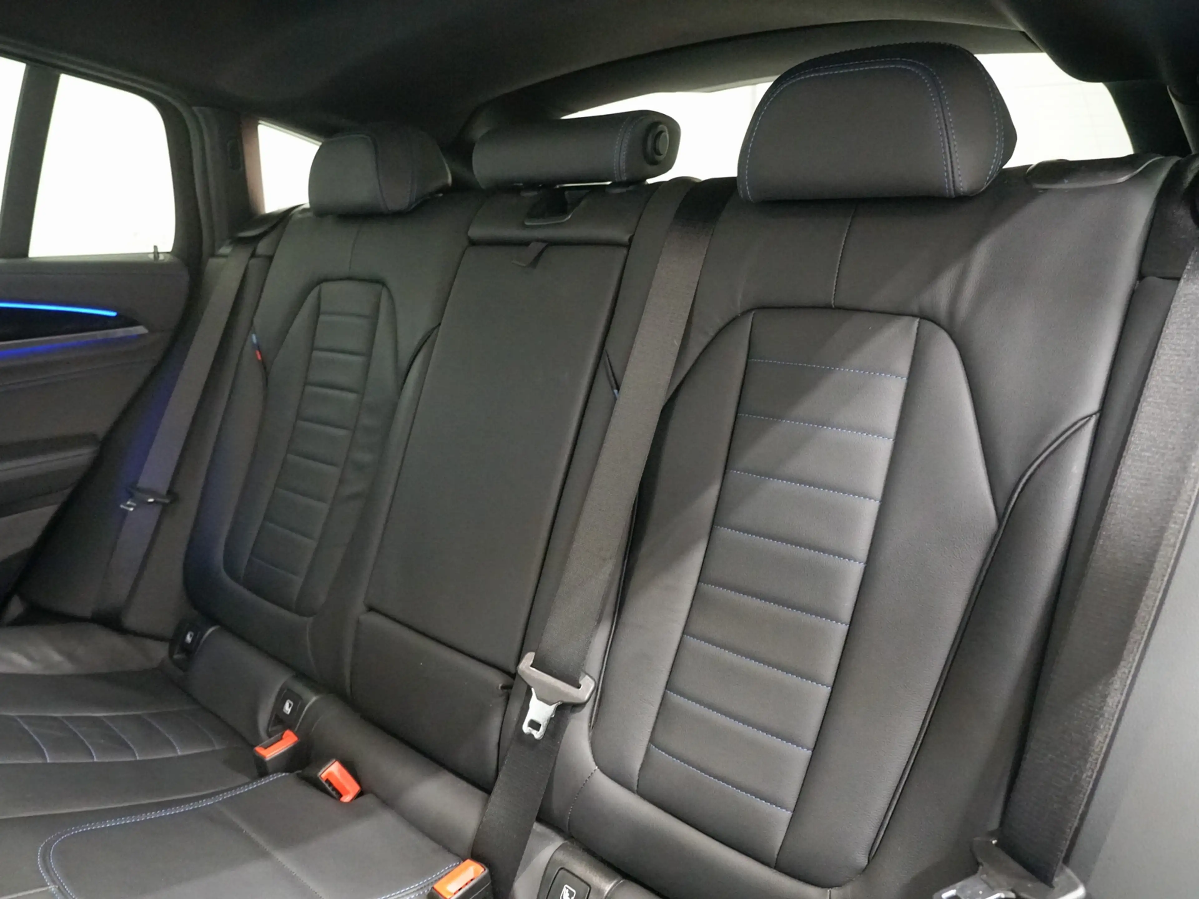 BMW X4 xDrive20i M-Sport | Elektr. Trekhaak | 20" — photo 32