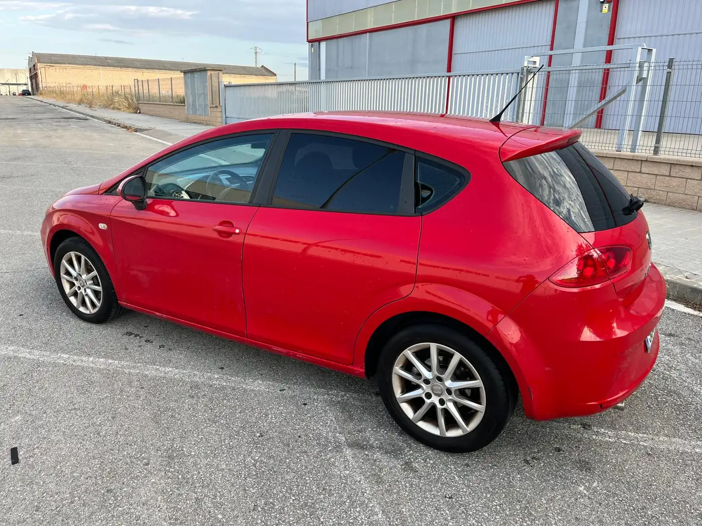 SEAT Leon León 1.6TDI CR Style Style Rojo - 2
