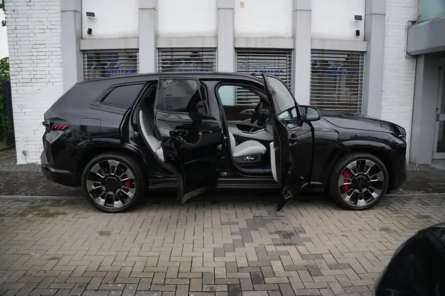 BMW XM BLACK EDITION-ACC-AHK-23M-LEDER SILVERSTONE