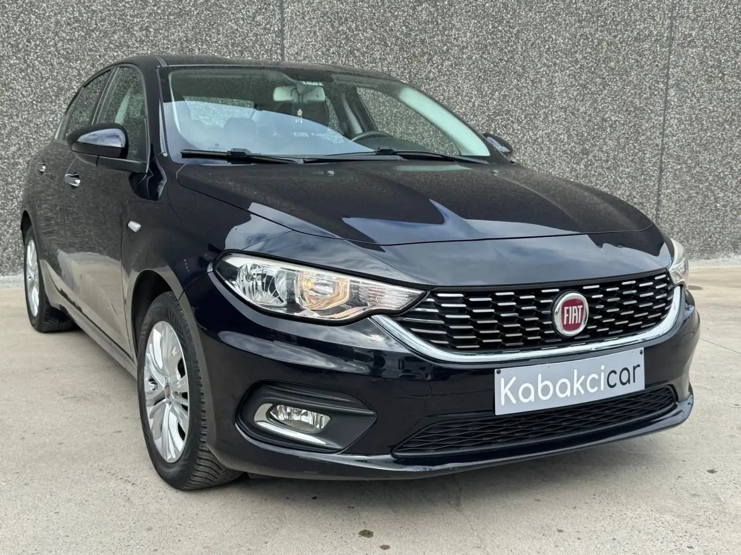 Fiat Tipo Tipo 1.3 MultiJet Lounge//GPS/USB//GARANTIE 12M Zwart - 1