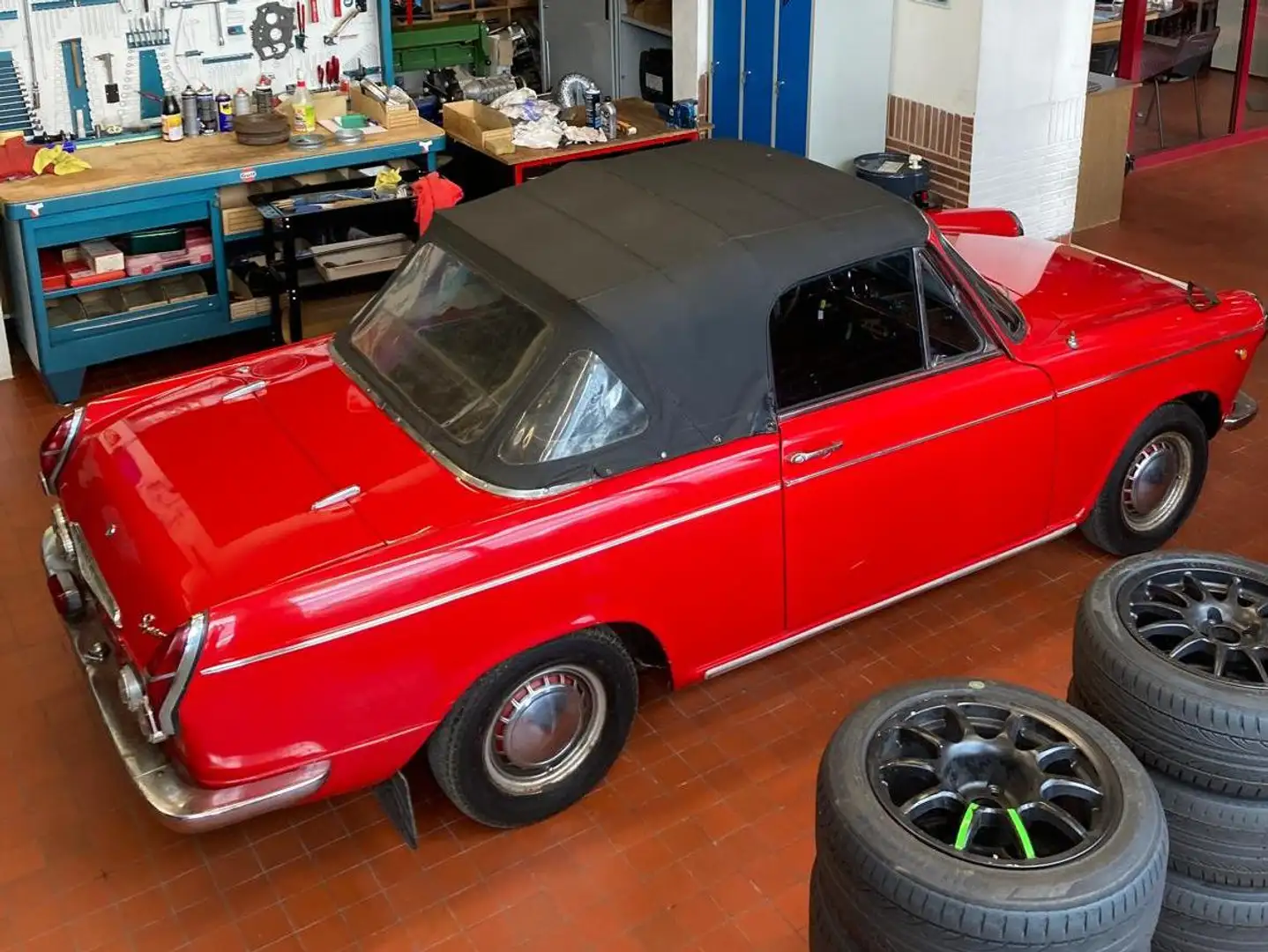 Oldtimer Daihatsu compagno spider Rouge - 1