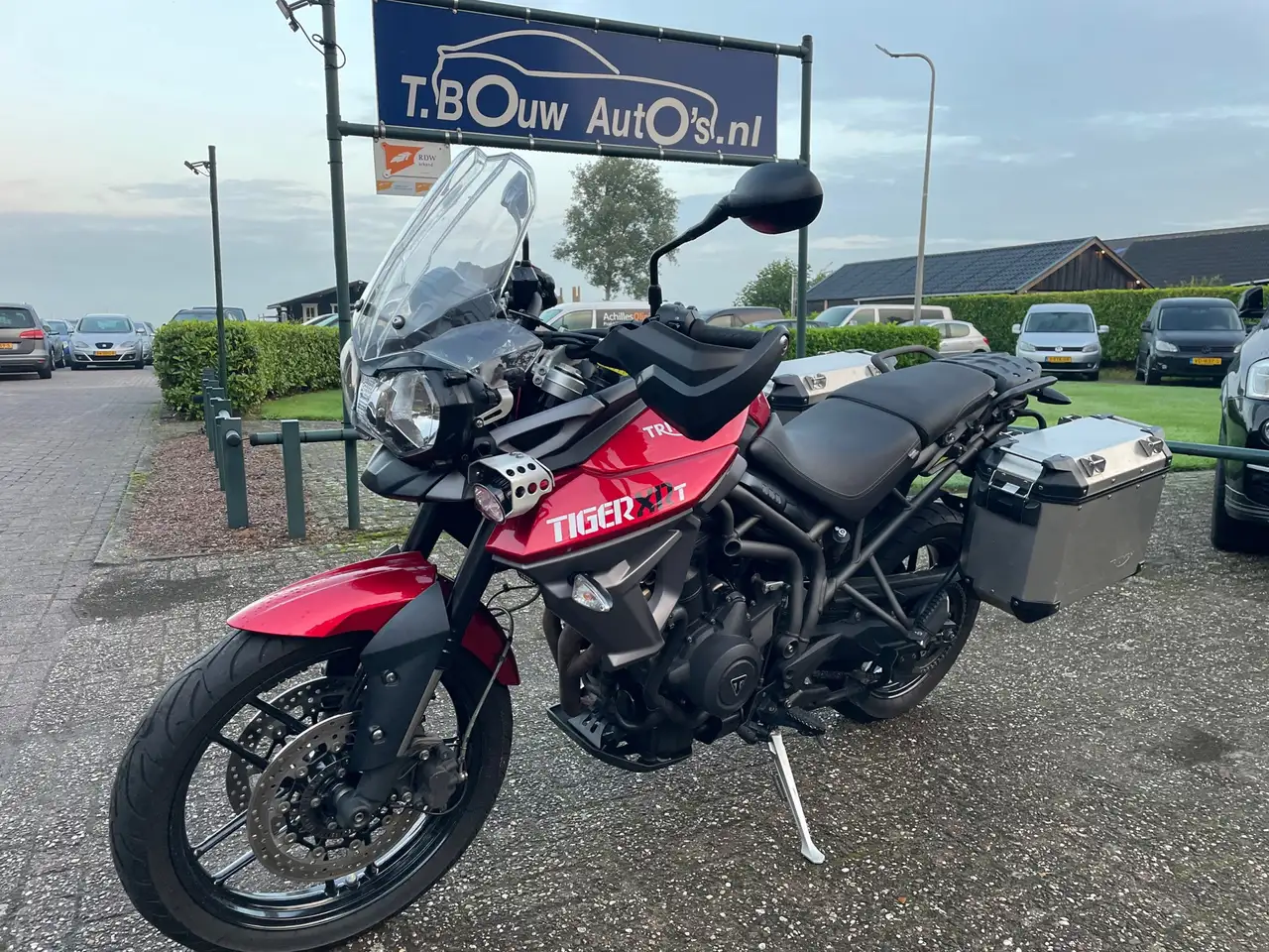 Triumph Tiger 800