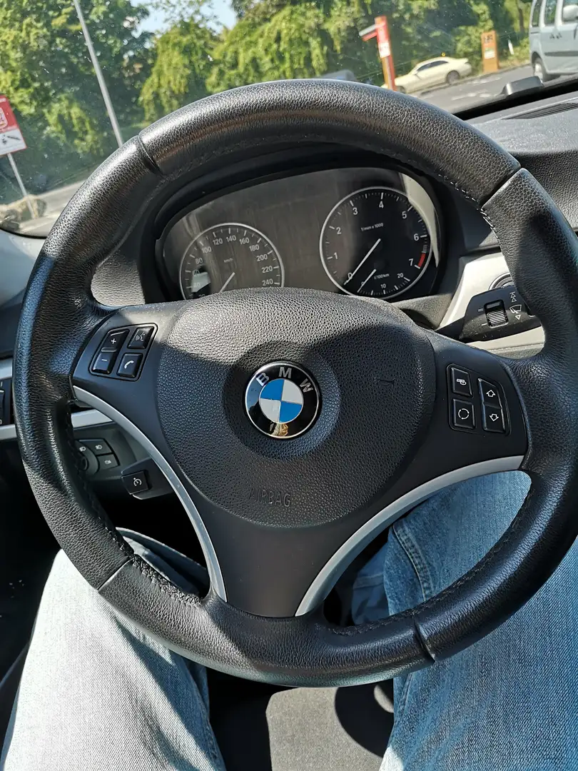 BMW 318 318i Grau - 2