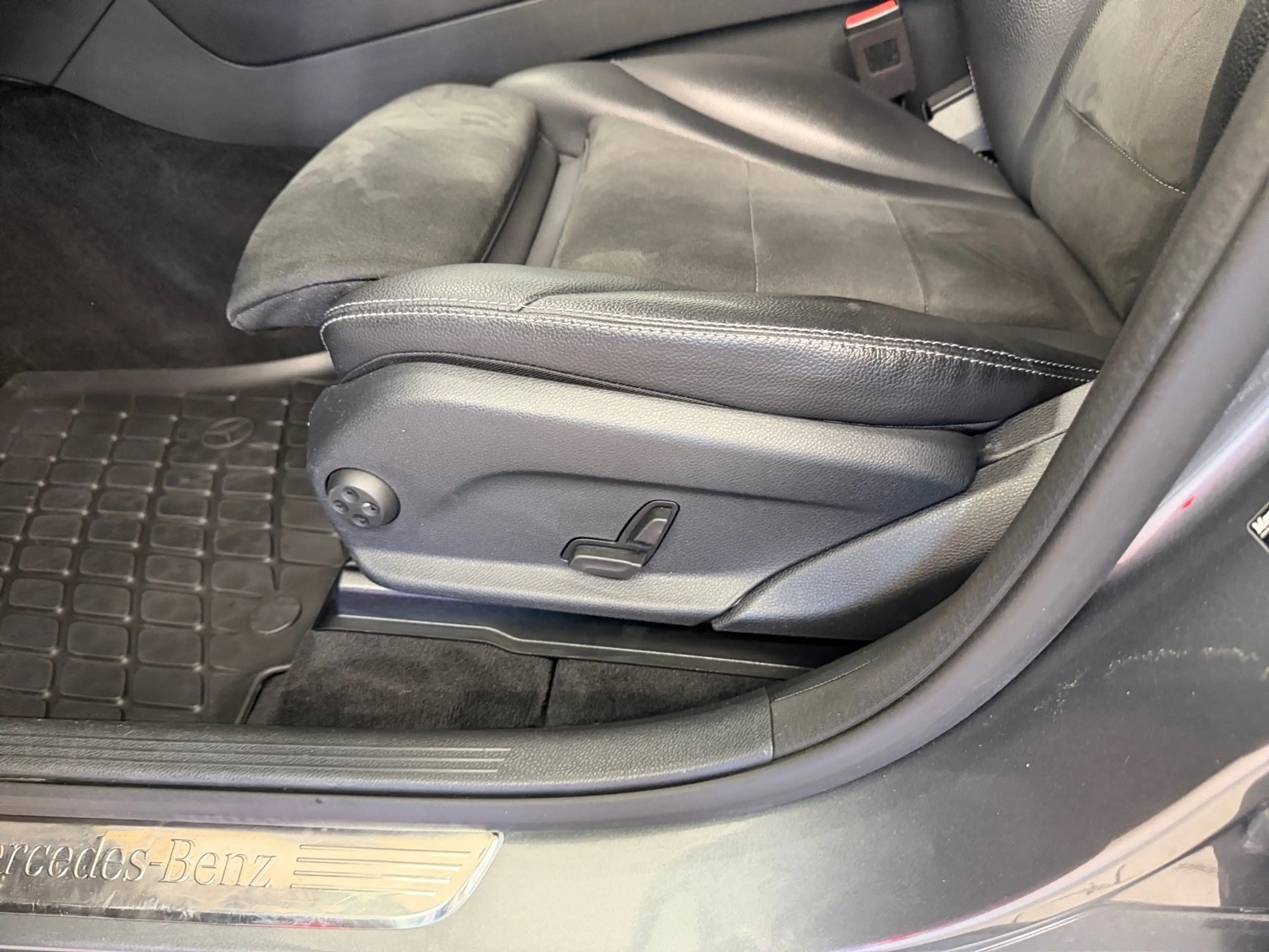 Mercedes-Benz GLC 250 4Matic — photo 6