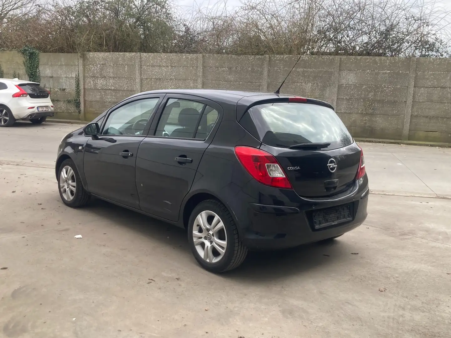 Opel Corsa 1.2 benzine 2013 met 118000km*Parkeersensor*airco* Schwarz - 1