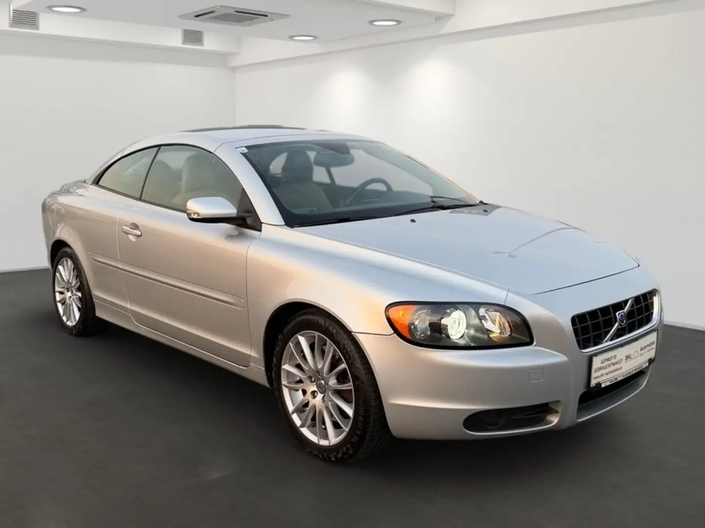 Volvo C70 2,4 Momentum Silber - 2
