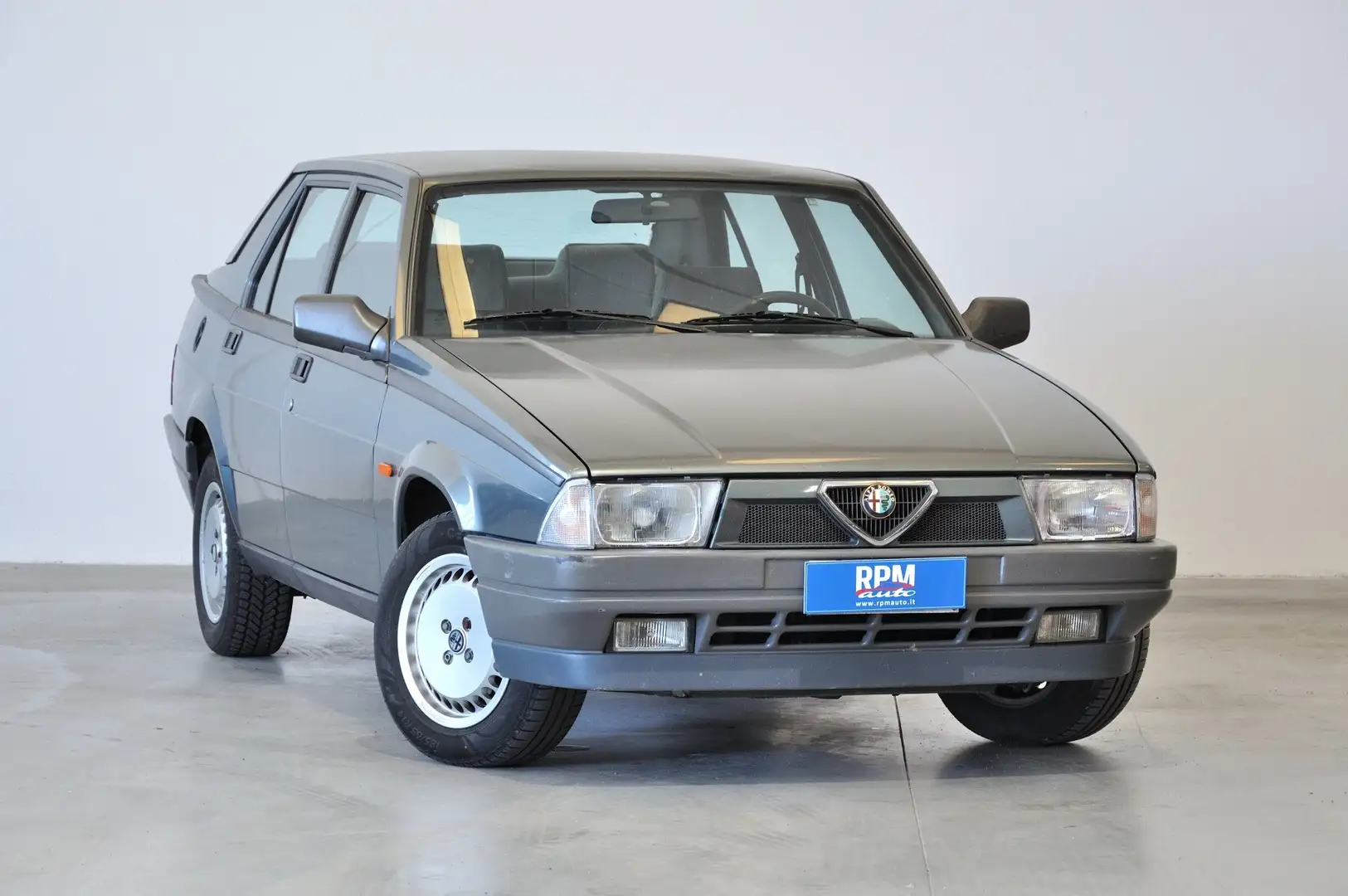 Alfa Romeo 75 1.8 IE ASI Grigio - 1