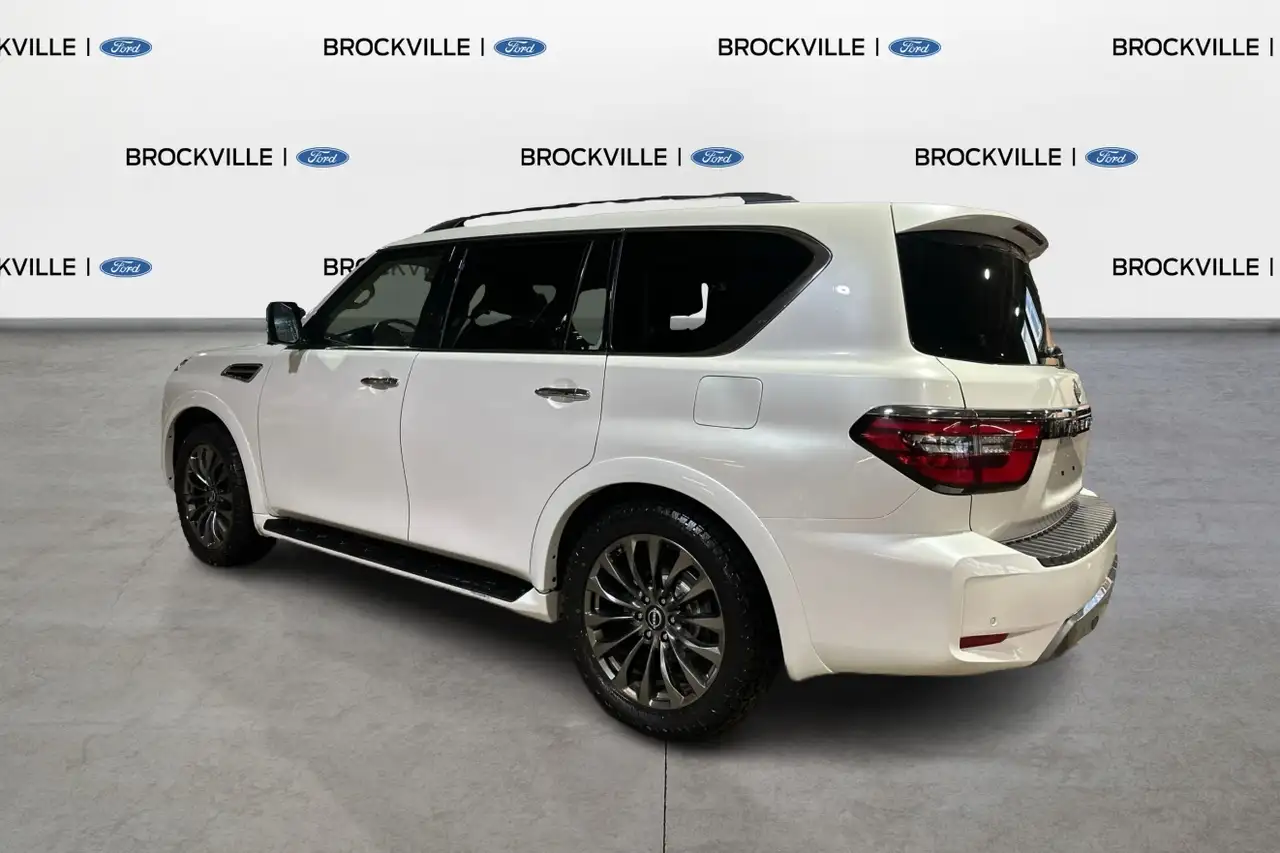 Nissan Armada снимка Nissan Armada