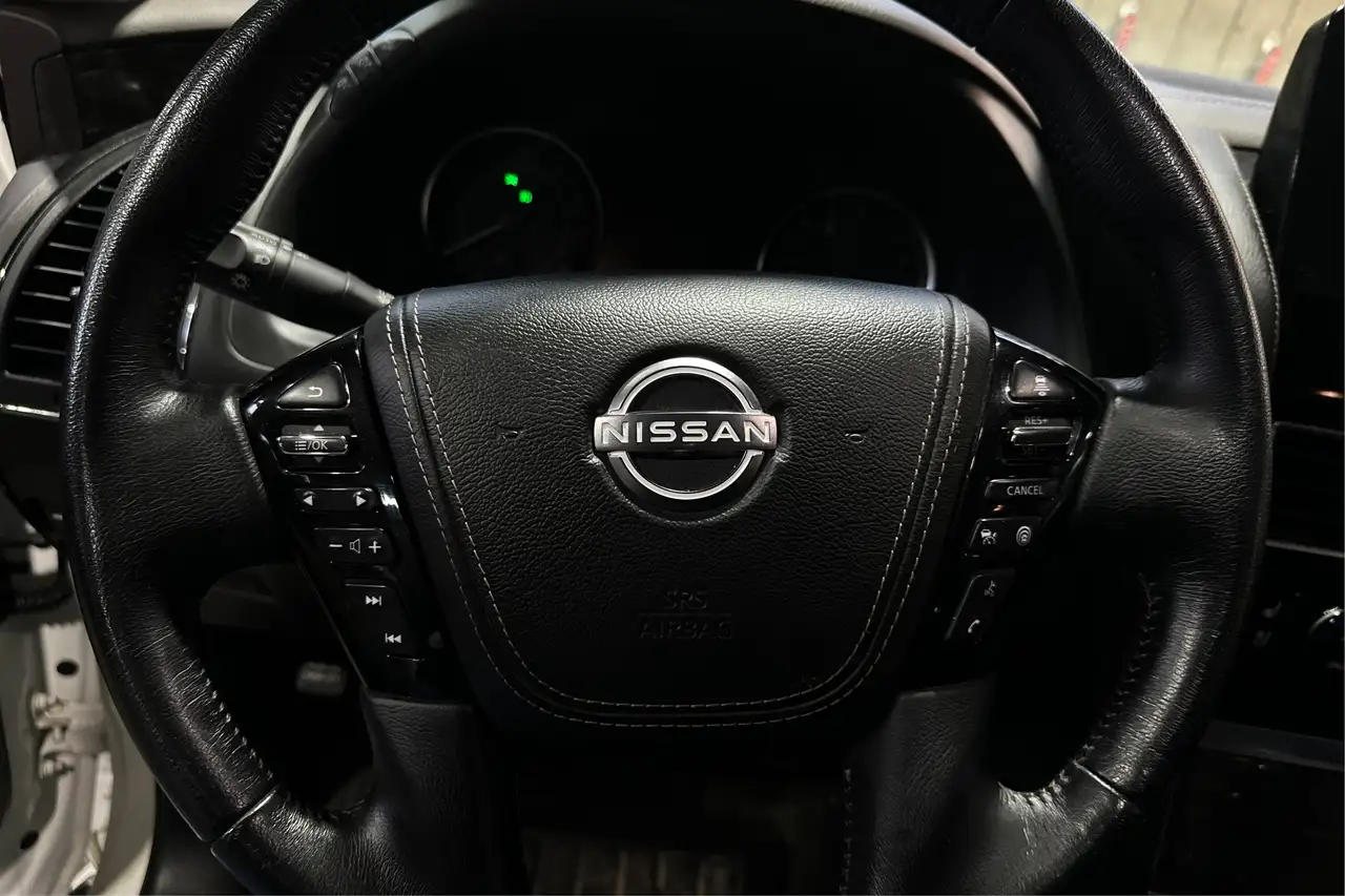 Nissan Armada снимка Nissan Armada
