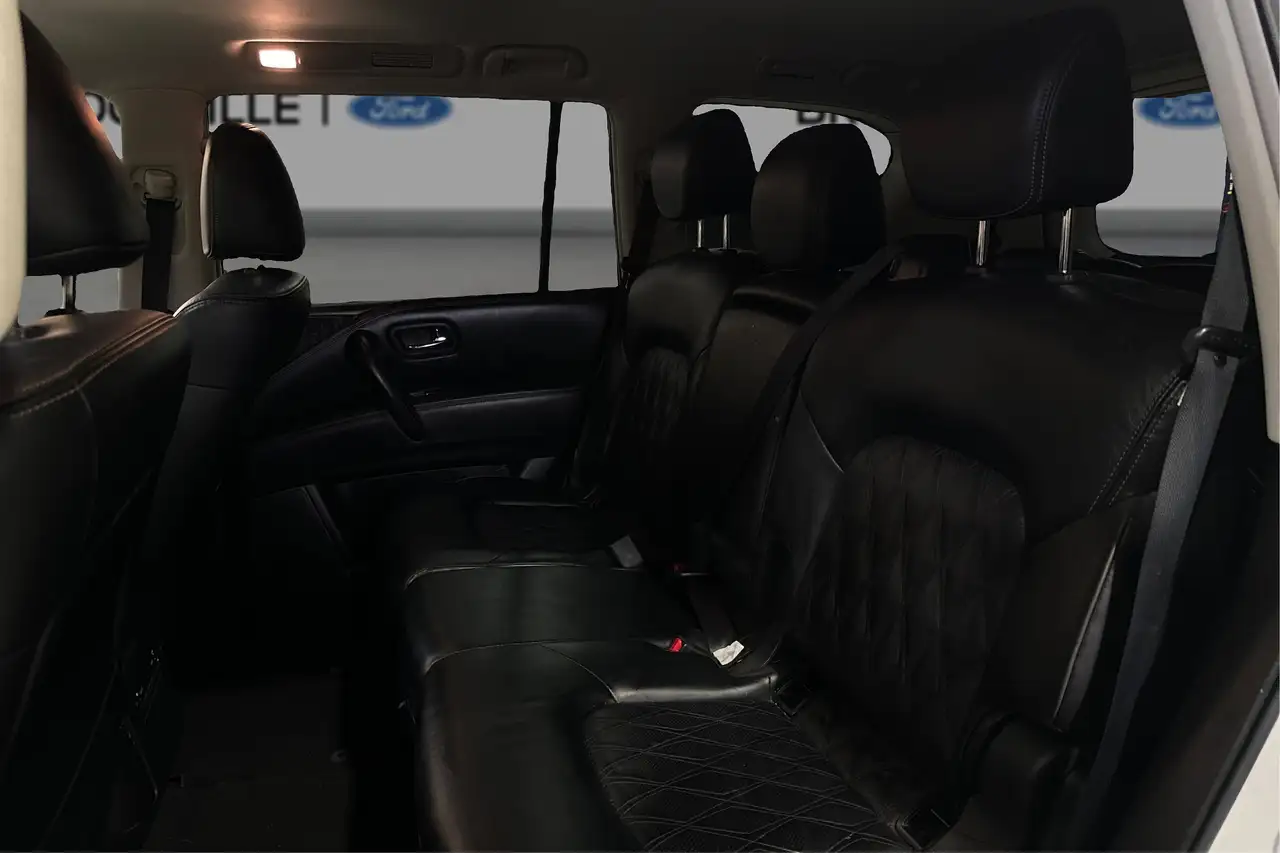 Nissan Armada снимка Nissan Armada