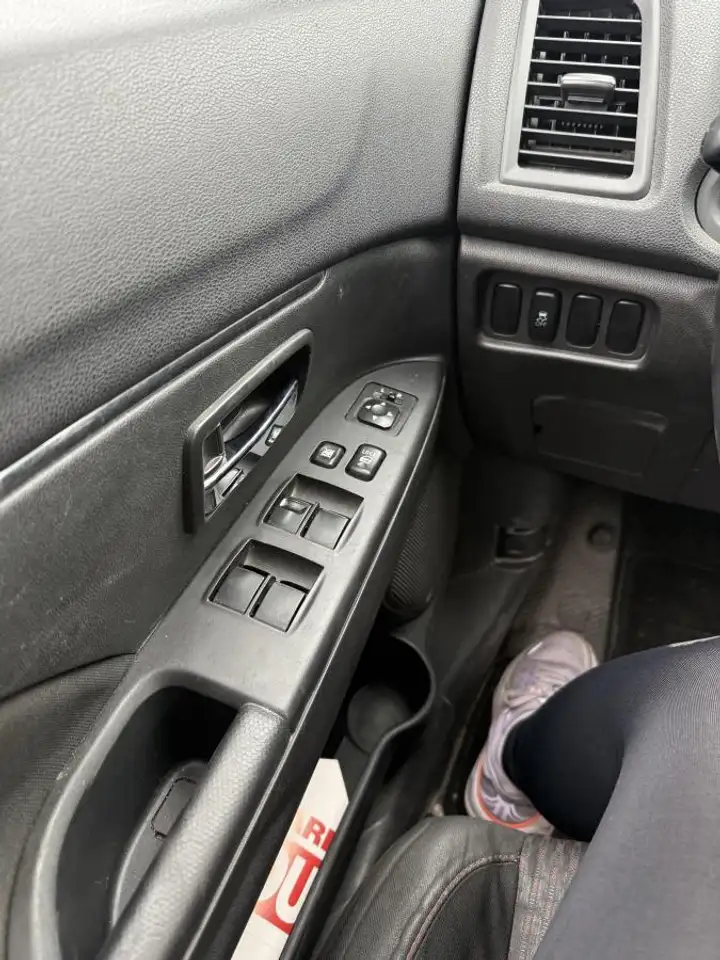 Mitsubishi RVR снимка Mitsubishi RVR