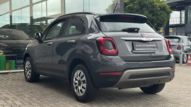 Fiat 500X view 4