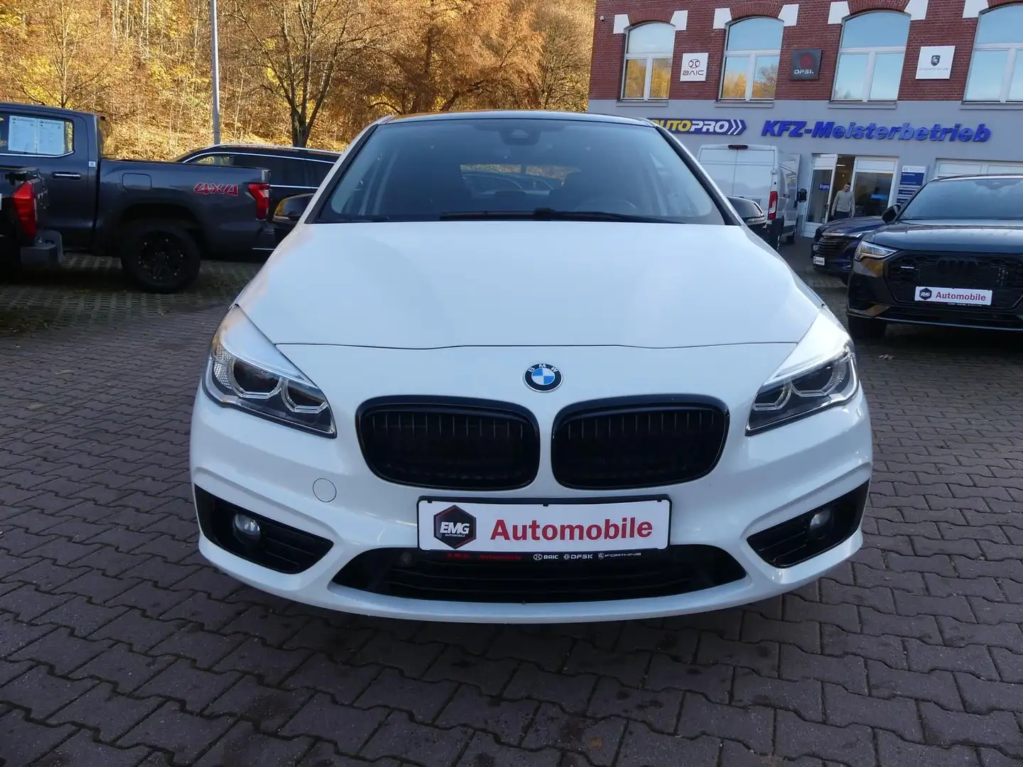 BMW 220 220i Advantage 2.0*PDC*Automatik*Pano*Klimaauto Weiß - 2