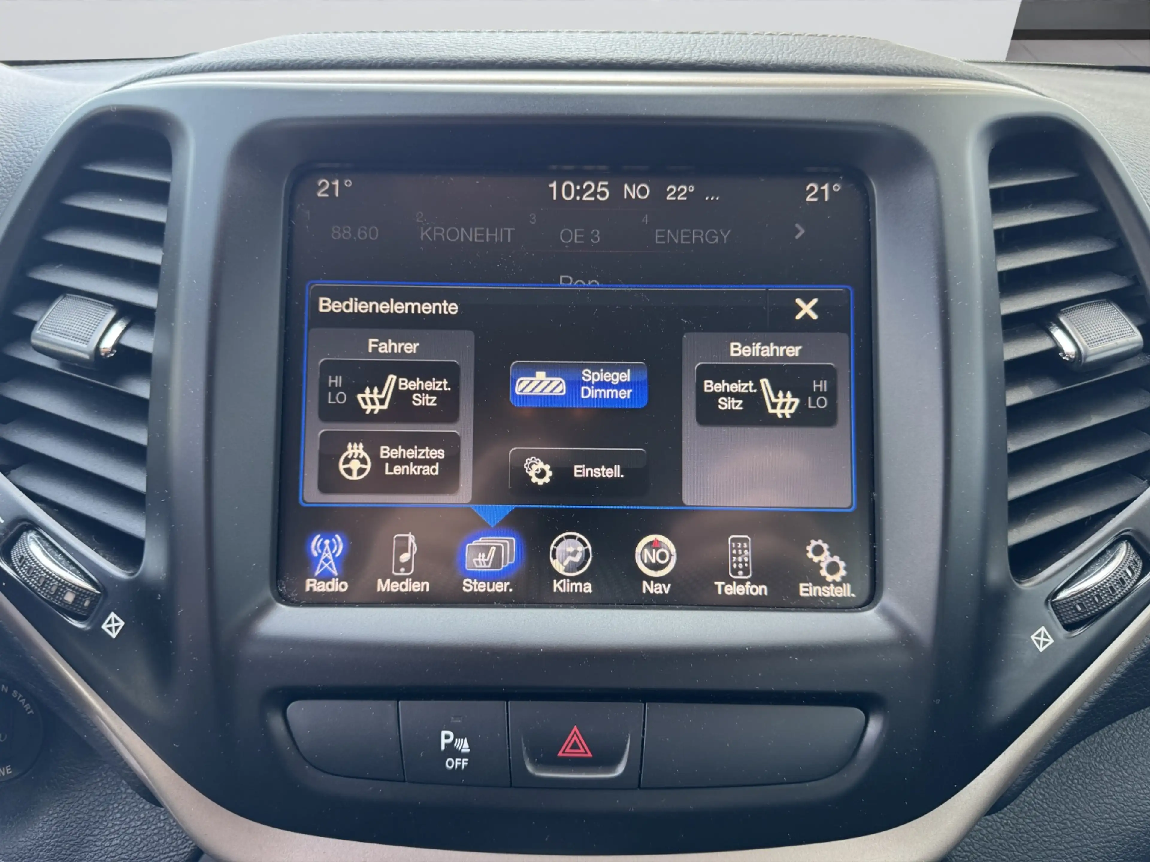 Jeep Cherokee 2.2 MultiJet II AWD Longitude — photo 18