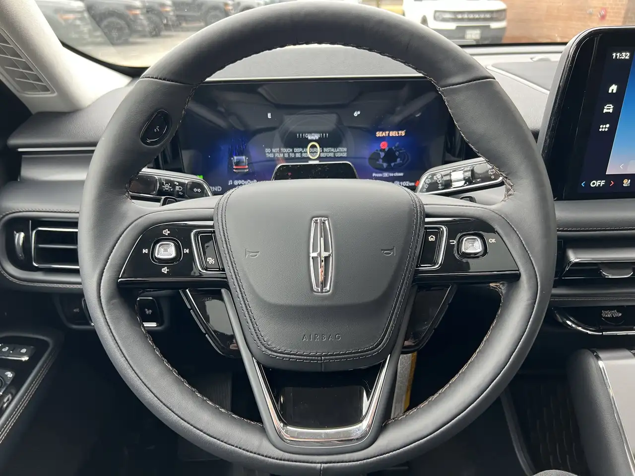 Lincoln Aviator снимка Lincoln Aviator